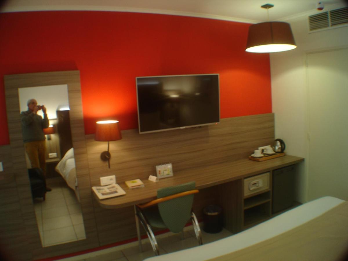 Logis Hotel & Restaurant Le Fleurance Bagian luar foto