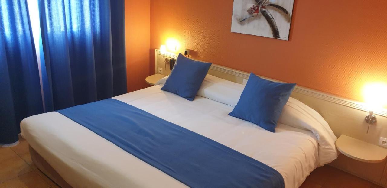 Logis Hotel & Restaurant Le Fleurance Bagian luar foto