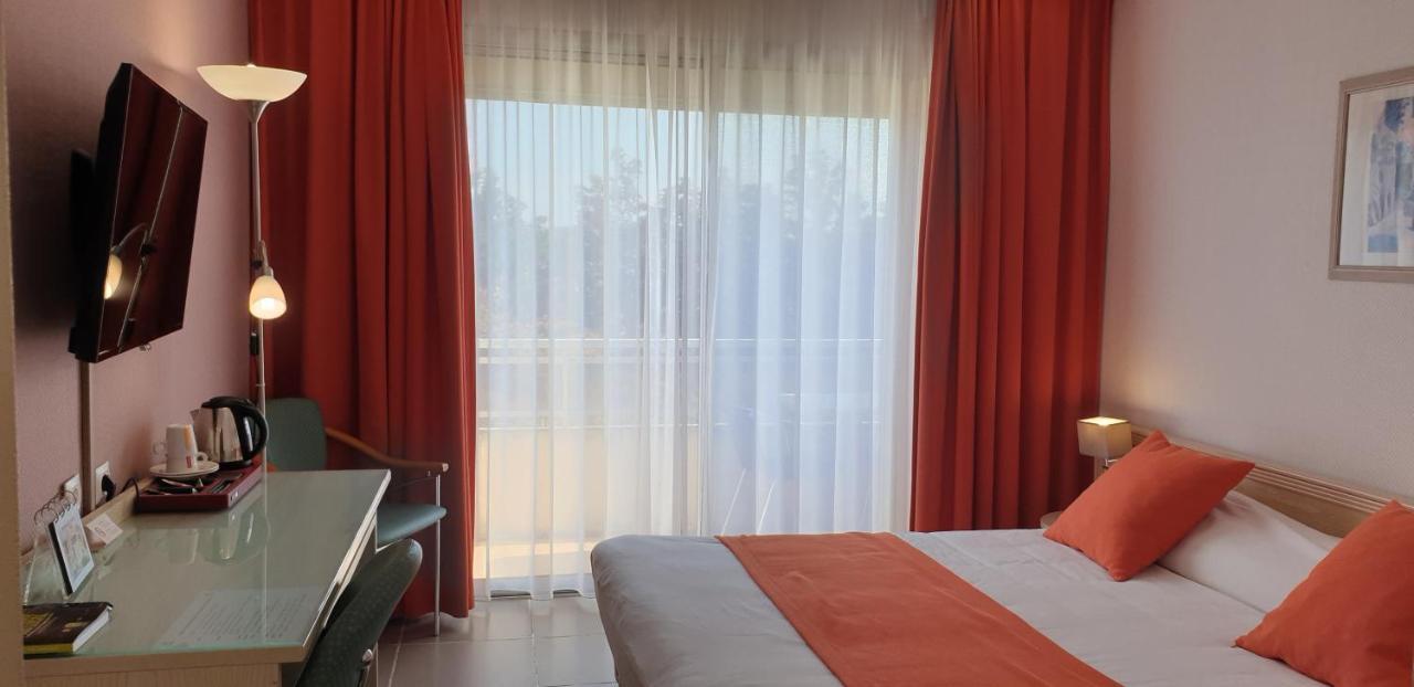 Logis Hotel & Restaurant Le Fleurance Bagian luar foto