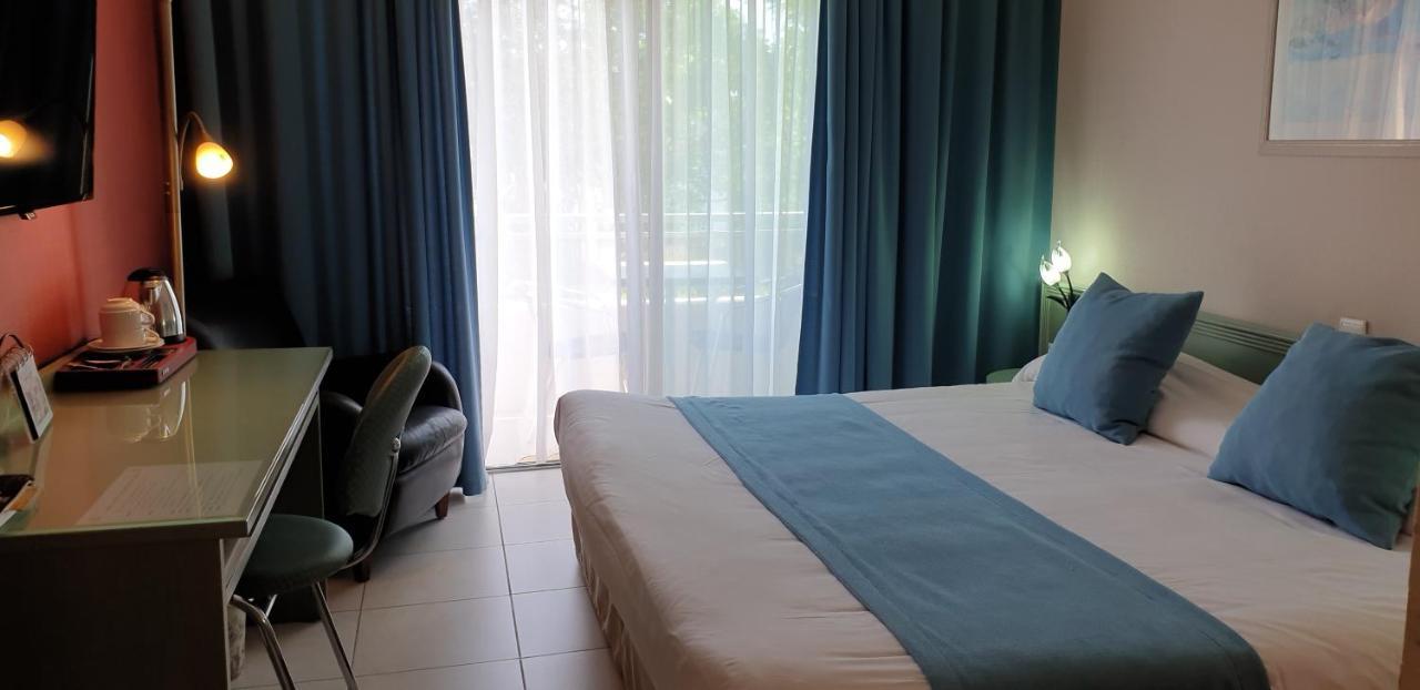 Logis Hotel & Restaurant Le Fleurance Bagian luar foto