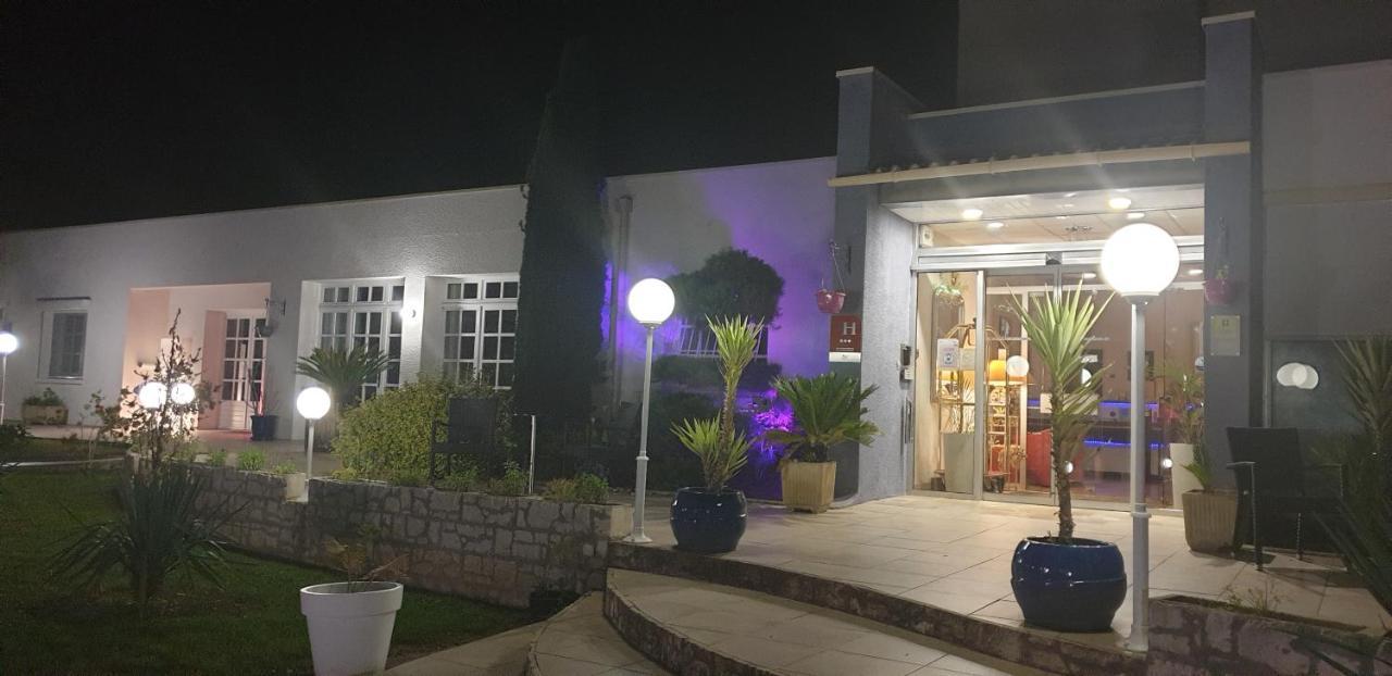 Logis Hotel & Restaurant Le Fleurance Bagian luar foto