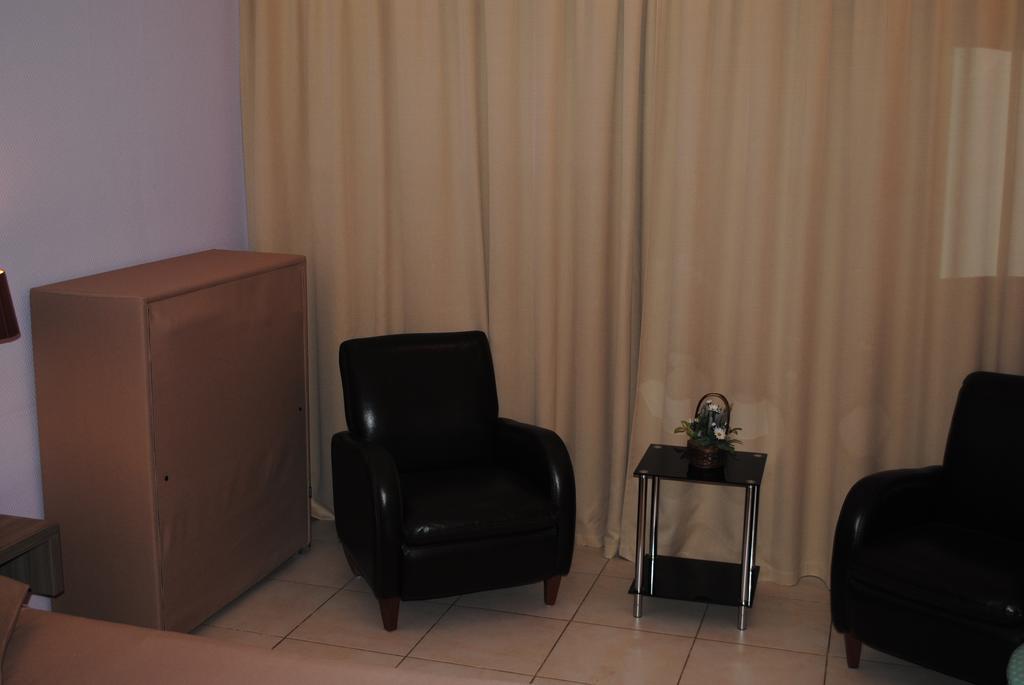 Logis Hotel & Restaurant Le Fleurance Bagian luar foto