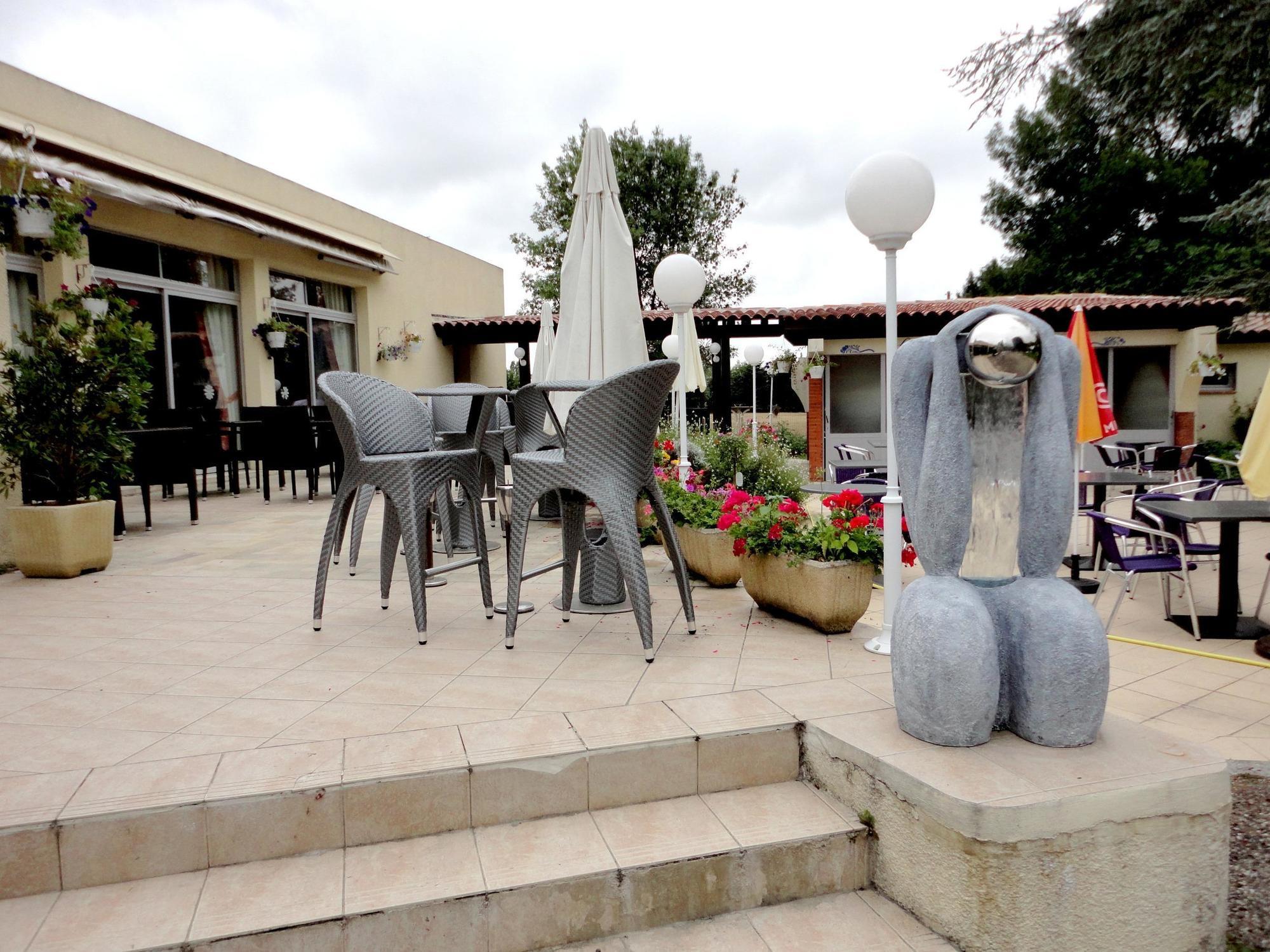 Logis Hotel & Restaurant Le Fleurance Bagian luar foto